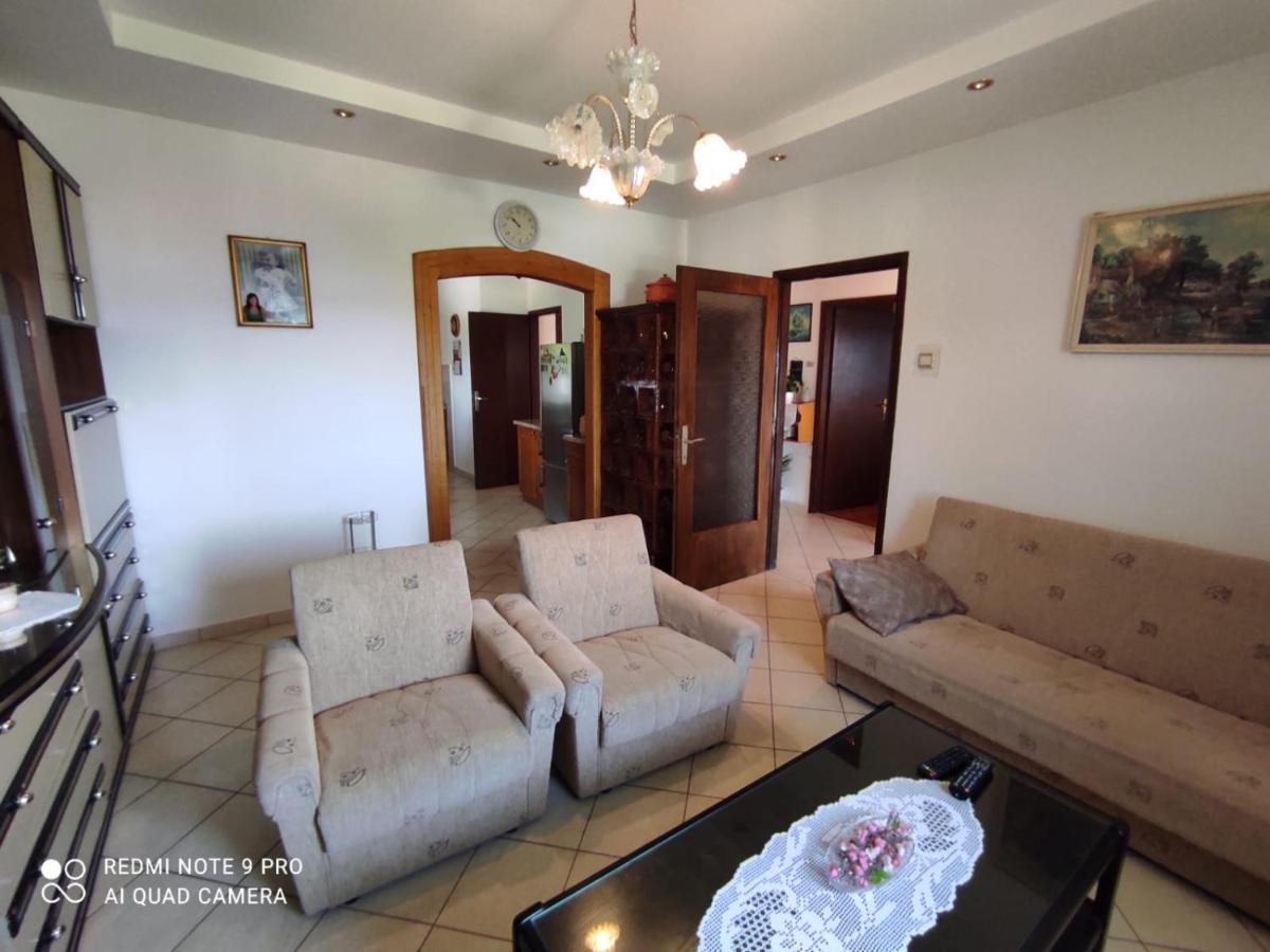 Apartments Marica クルク エクステリア 写真
